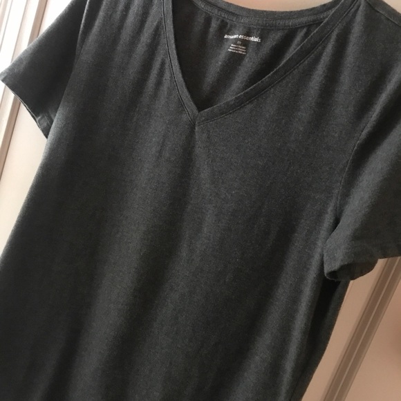 Amazon Essentials V-neck T-shirts Medium Pack of 7 - Picture 8 of 10